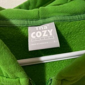 Aritzia TNA Boxy-Zip Up Hoodie in Vine Green
